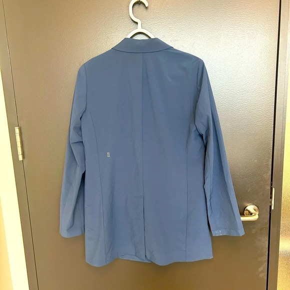 Kit  and Ace blazer size S near new excellent condition - Picture 7 of 8